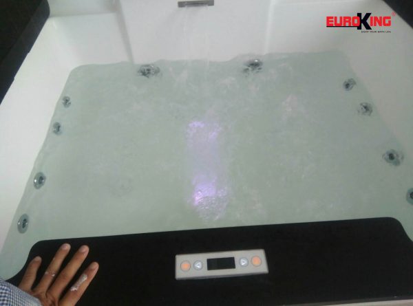 Bồn tắm massage Euroking EU-1101C (có sục khí)