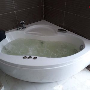 Bồn tắm góc massage Euroking EU-6600